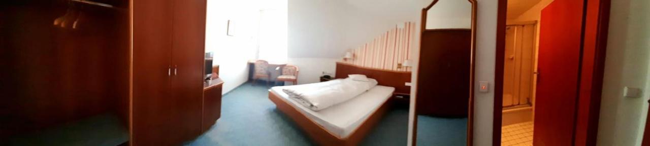 Garni Hotel Maselheimer Hof Екстериор снимка